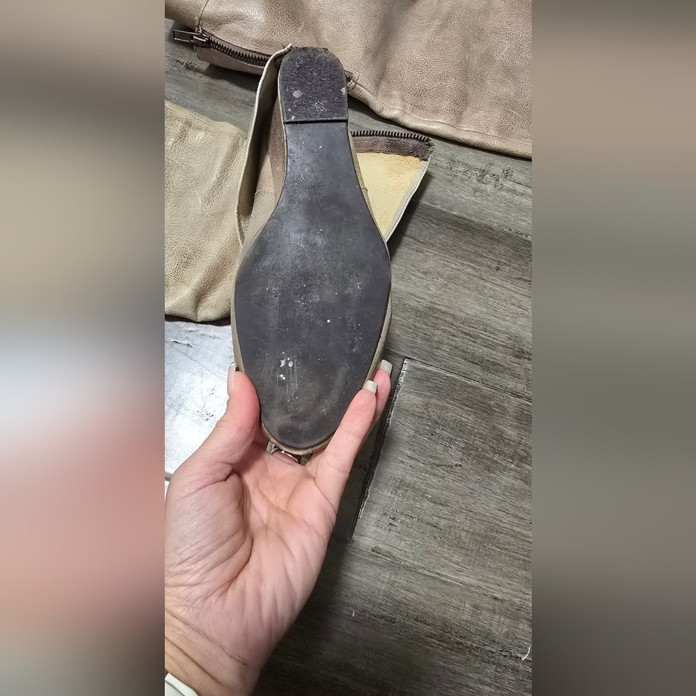 Booties Size 7.5 Us. Cream Color. Gently Use. The… - image 4